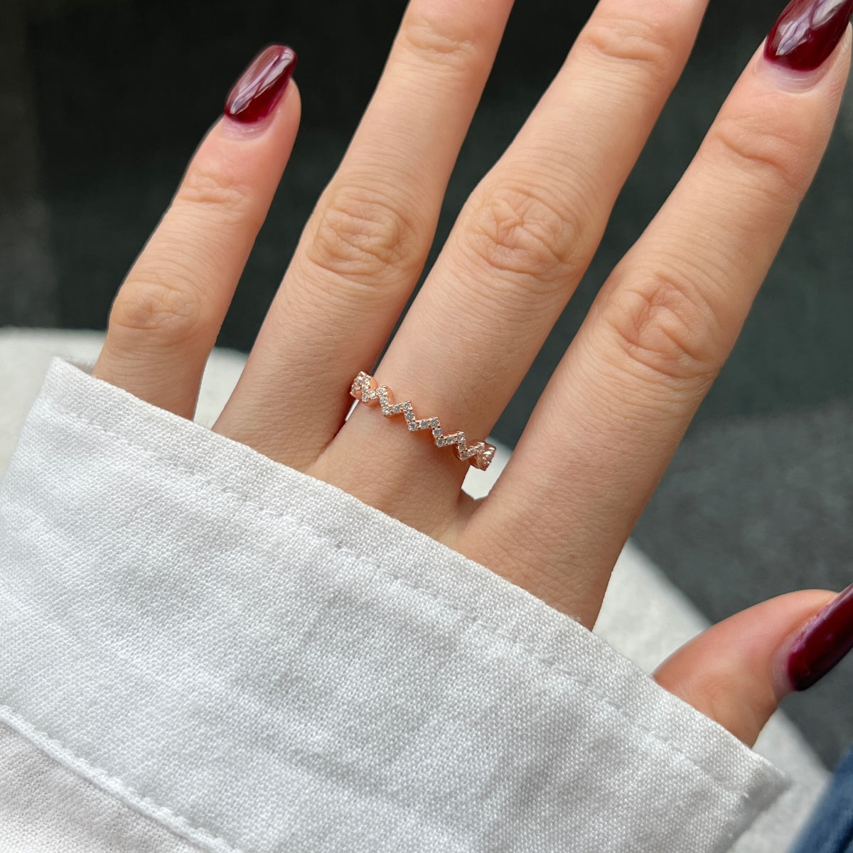 [Vivid Aurora]Delicate Enchanting Wave Shape Daily Ring